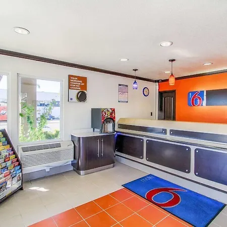Motel 6 San Diego, Ca Airport Harbor-2